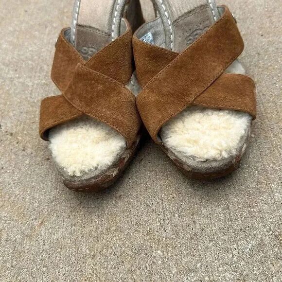 UGG Margott 1689 Suede Wedge Espadrilles - Picture 9 of 13